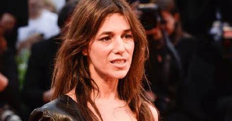 Charlotte Gainsbourg à poil : vidéos porno et sex tapes